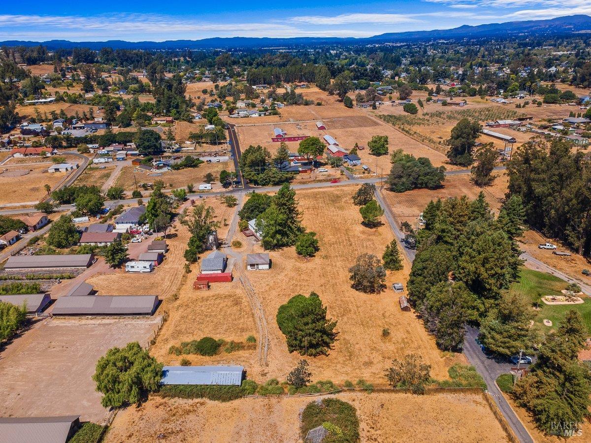Detail Gallery Image 64 of 67 For 300 W Railroad Ave, Cotati,  CA 94931 - 3 Beds | 3 Baths