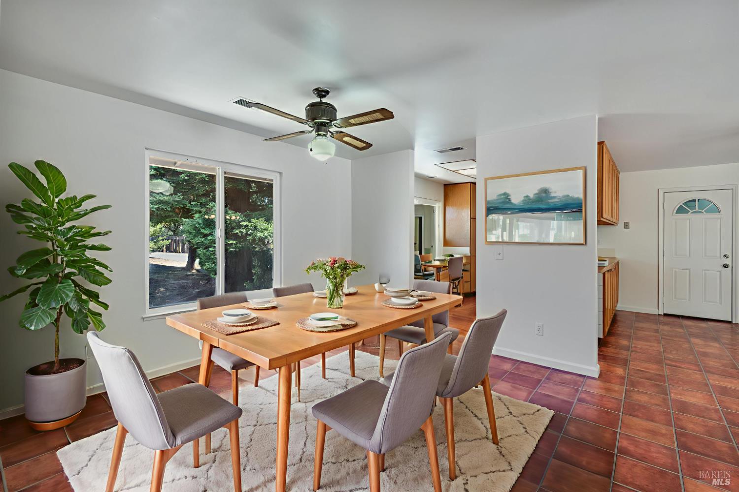 Detail Gallery Image 14 of 51 For 5414 Hessel Ave, Sebastopol,  CA 95472 - 3 Beds | 2 Baths