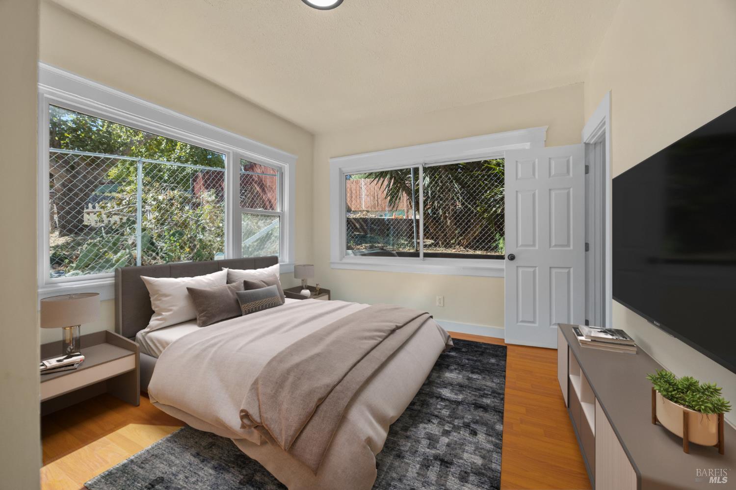 Detail Gallery Image 5 of 32 For 657 Porter St, Vallejo,  CA 94590 - 3 Beds | 2 Baths