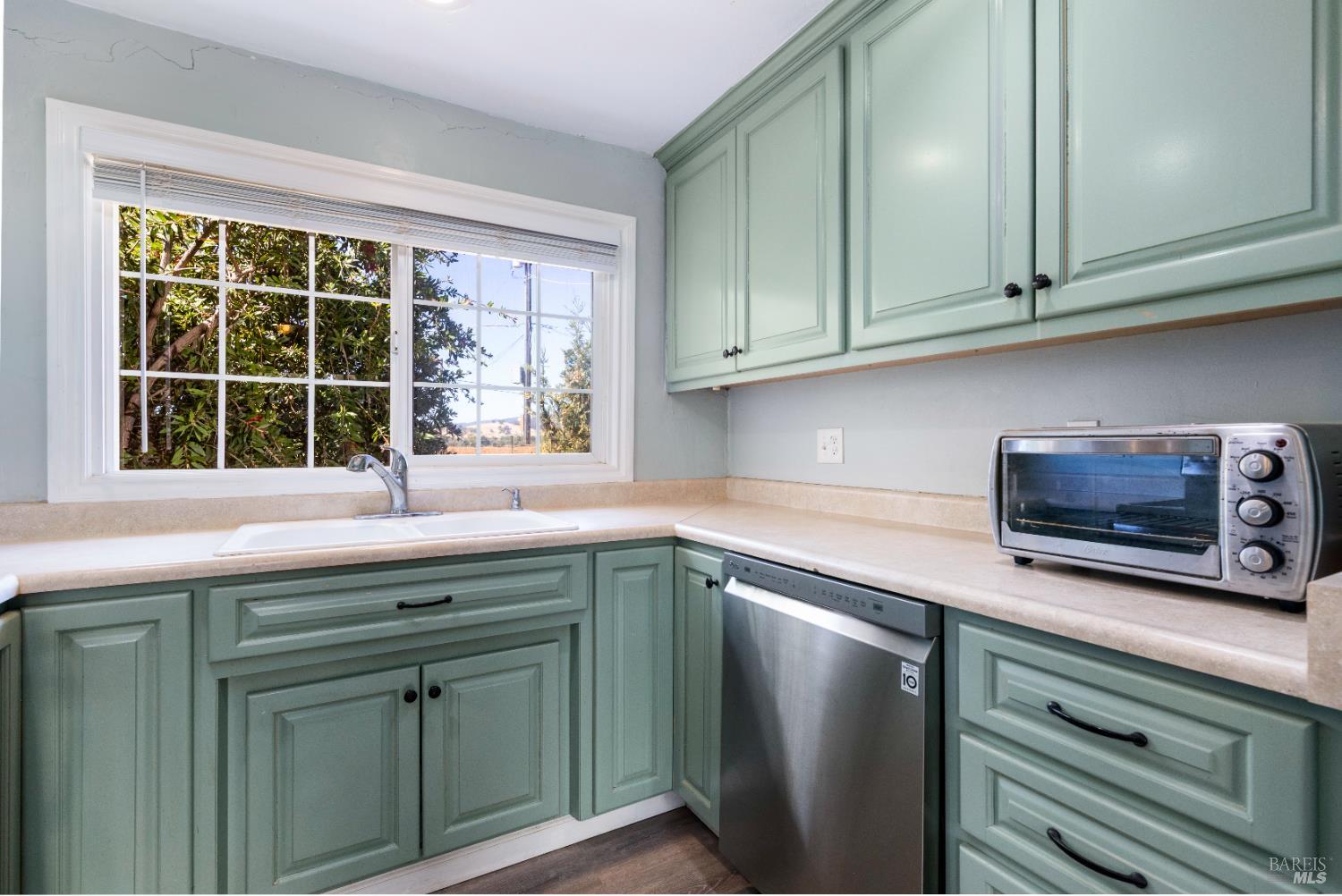 Detail Gallery Image 23 of 47 For 1720 E State Highway 20 Hwy, Upper Lake,  CA 95485 - 3 Beds | 1 Baths