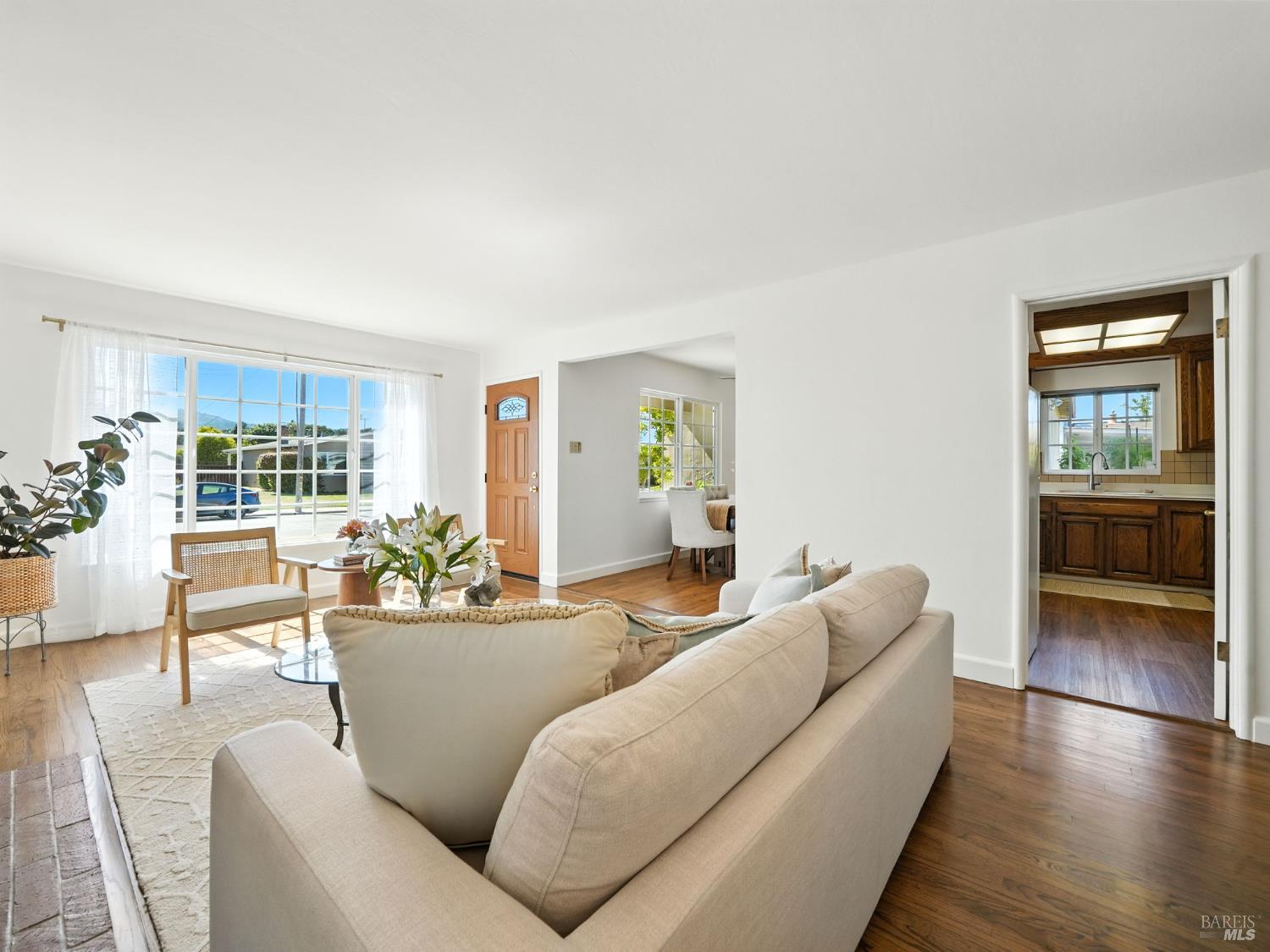Detail Gallery Image 5 of 40 For 1388 Donna St, Novato,  CA 94947 - 3 Beds | 2 Baths