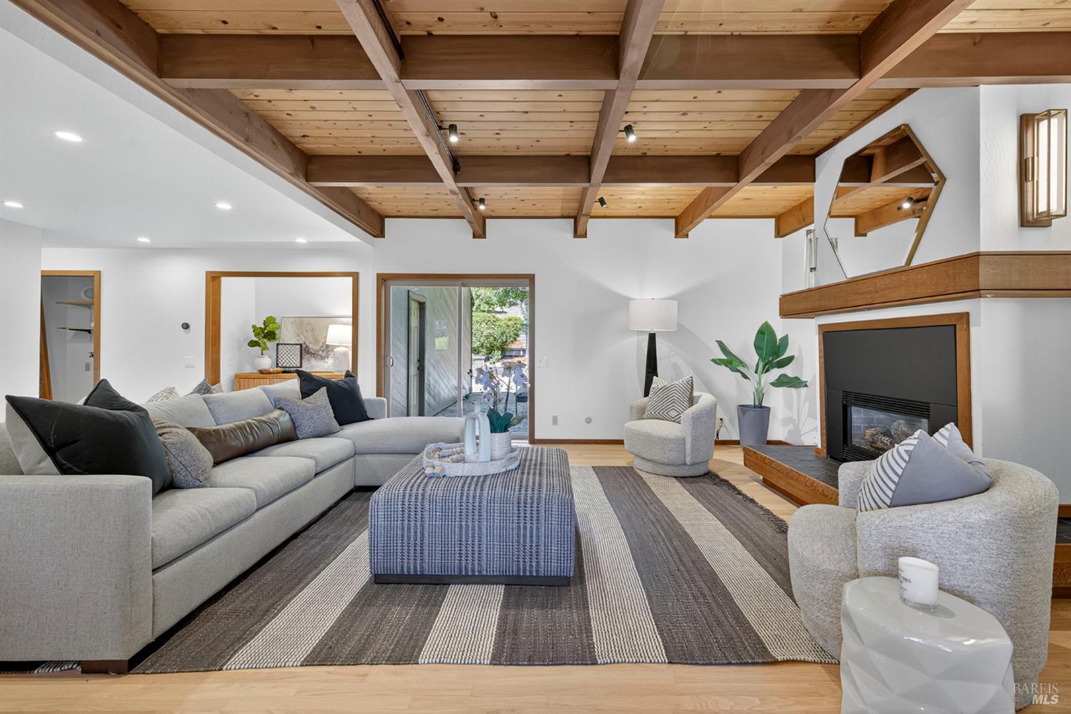 Detail Gallery Image 29 of 70 For 4795 Ponderosa Dr, Santa Rosa,  CA 95404 - 4 Beds | 3/1 Baths