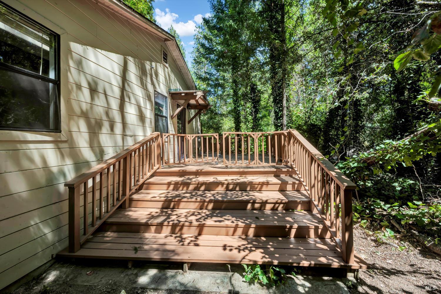 Detail Gallery Image 17 of 24 For 17097 Dogwood Way, Middletown,  CA 95461 - 2 Beds | 1 Baths