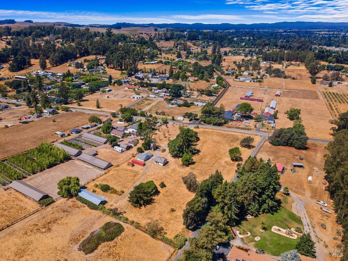 Detail Gallery Image 66 of 67 For 300 W Railroad Ave, Cotati,  CA 94931 - 3 Beds | 3 Baths