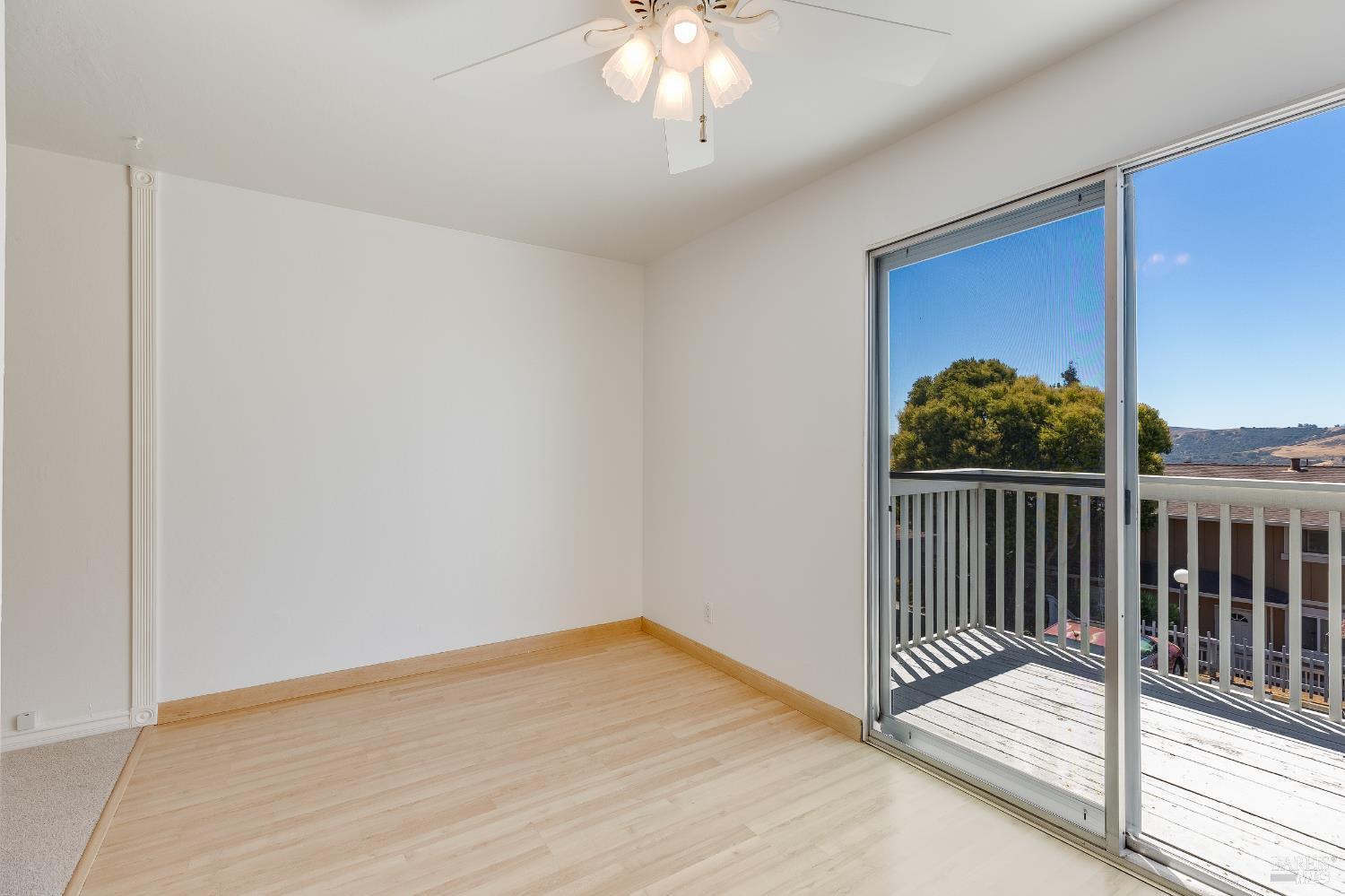 Detail Gallery Image 19 of 62 For 117 Sunset Cir #34,  Benicia,  CA 94510 - 3 Beds | 1/1 Baths