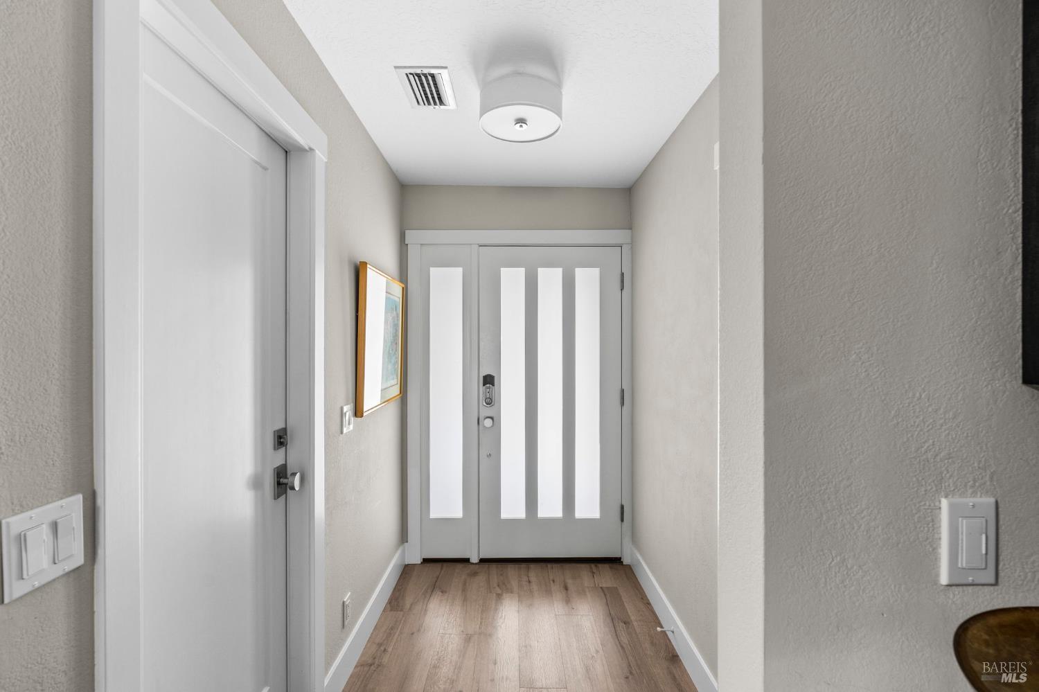 Detail Gallery Image 7 of 28 For 135 Vineyard Cir, Yountville,  CA 94599 - 2 Beds | 2 Baths