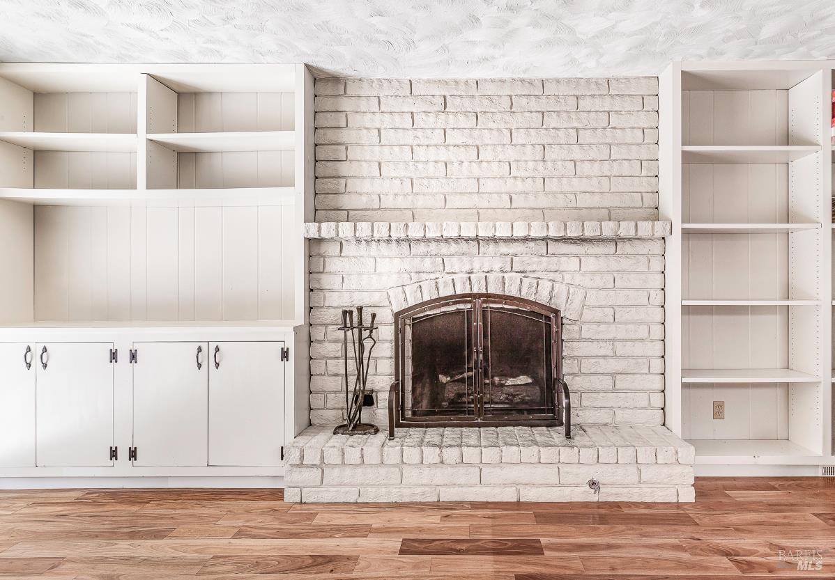 Detail Gallery Image 22 of 51 For 2880 Creekside Rd, Santa Rosa,  CA 95405 - 3 Beds | 2/1 Baths