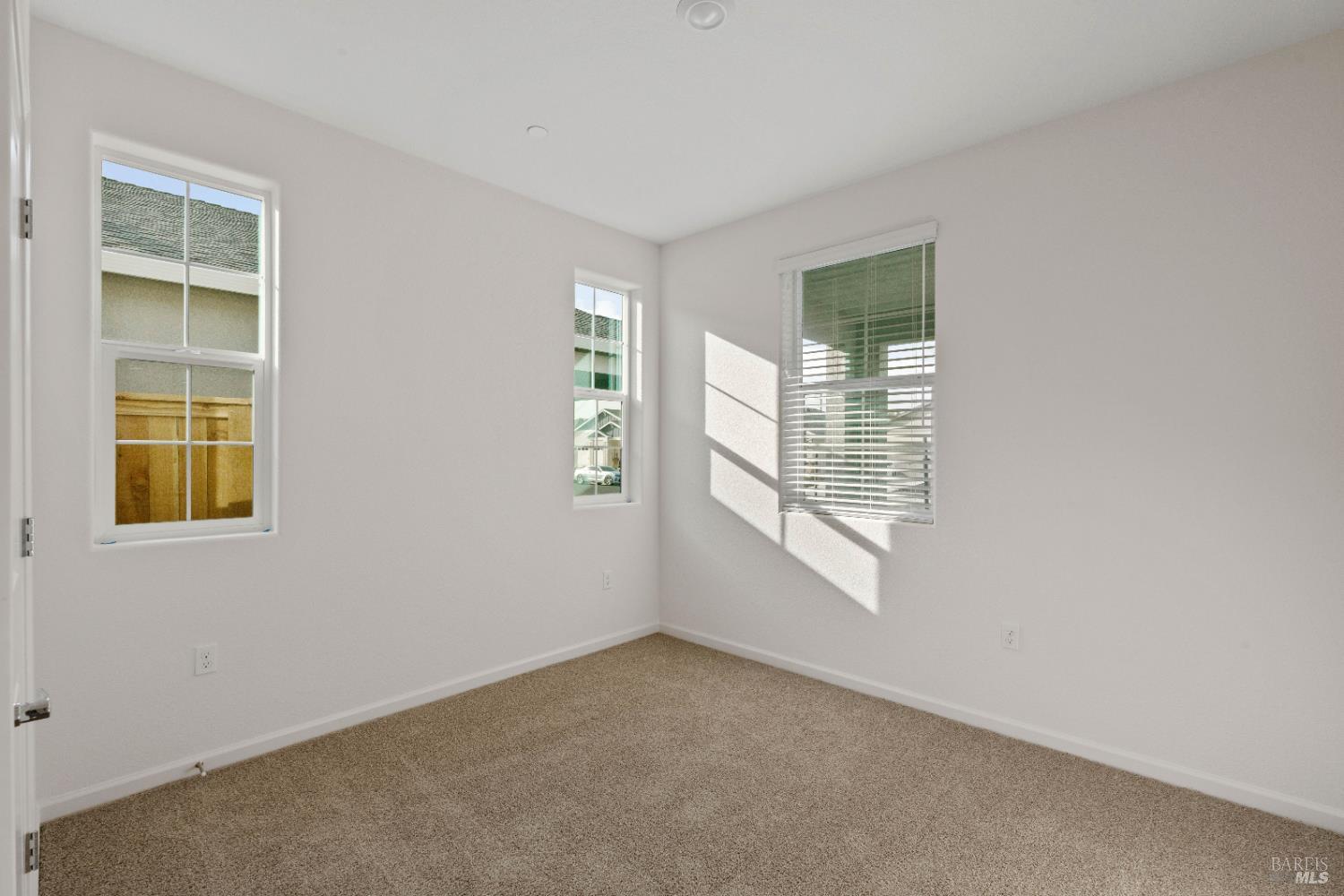 Detail Gallery Image 19 of 21 For 2231 Espana Ln, Rio Vista,  CA 94571 - 2 Beds | 2 Baths