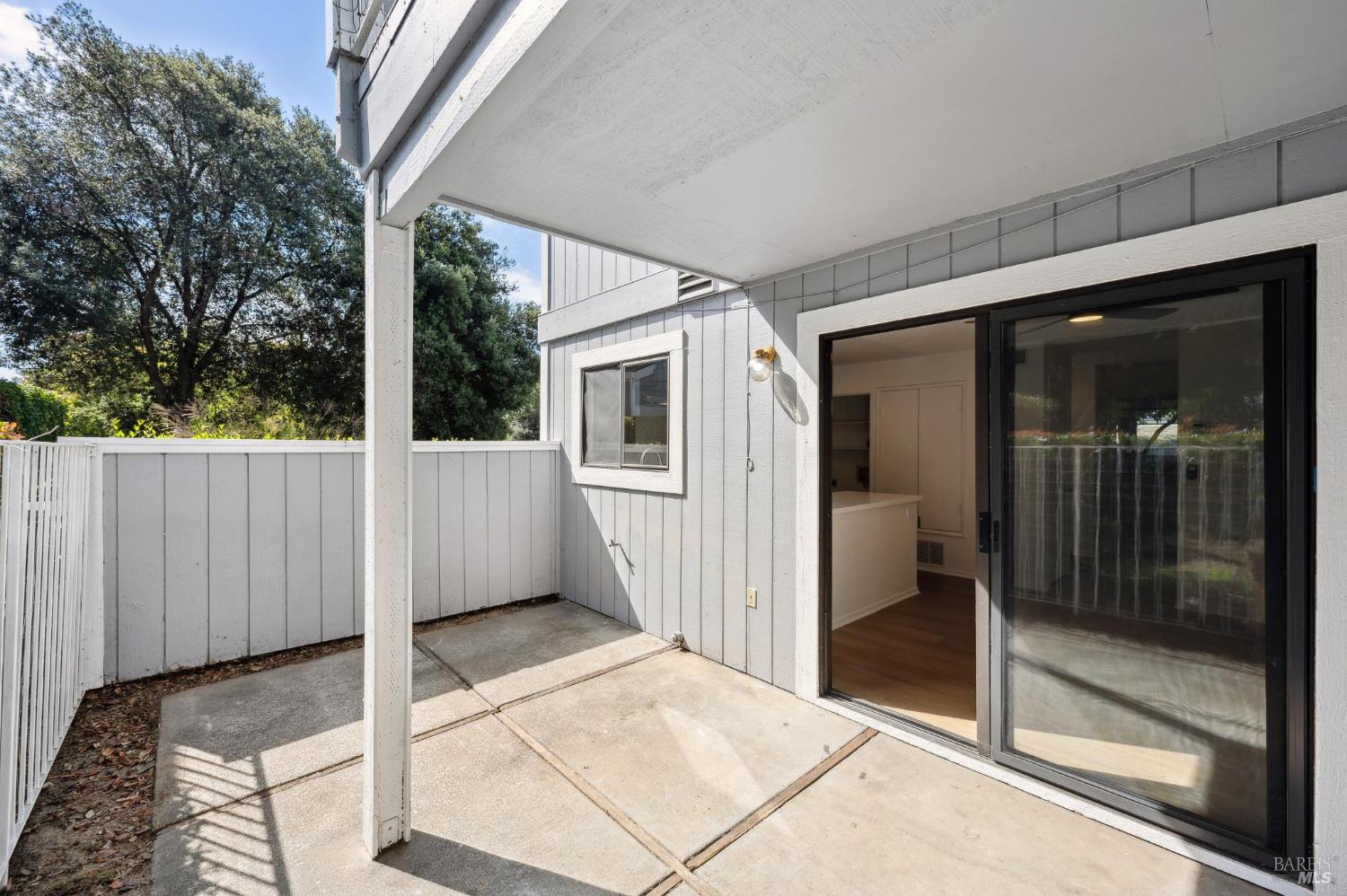 Detail Gallery Image 6 of 24 For 58 Hector Ln, Novato,  CA 94949 - 2 Beds | 1 Baths