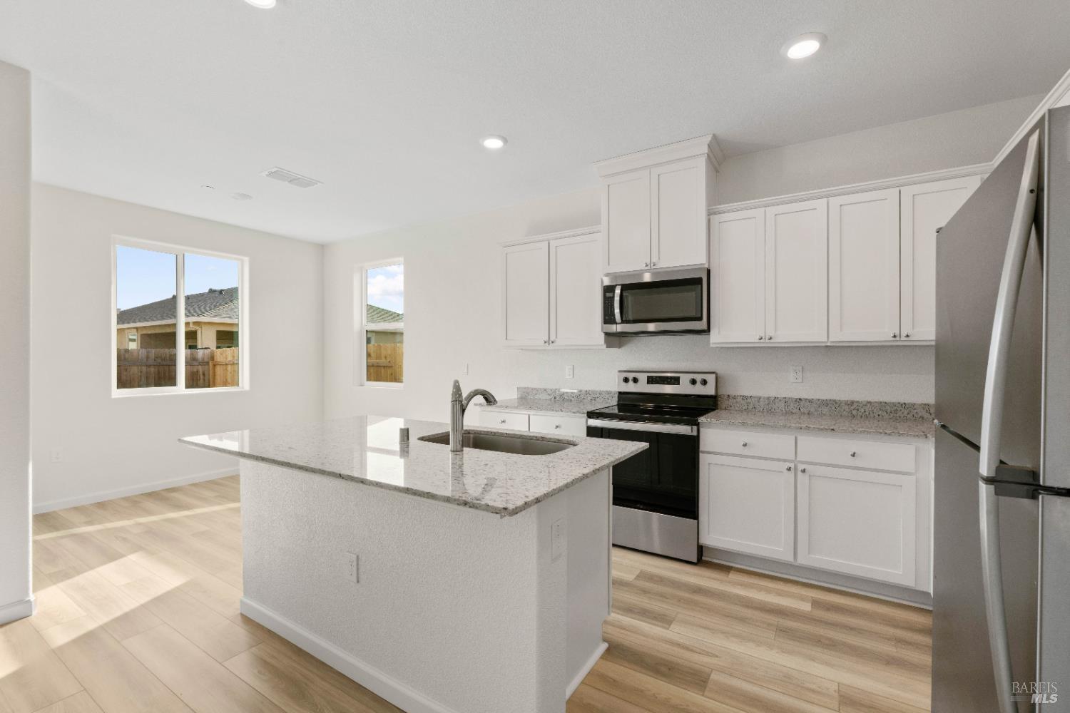 Detail Gallery Image 6 of 21 For 2231 Espana Ln, Rio Vista,  CA 94571 - 2 Beds | 2 Baths