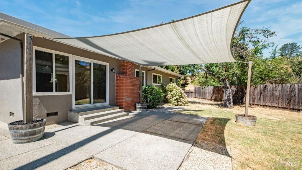 Detail Gallery Image 27 of 33 For 85 Clausing Ct, Novato,  CA 94945 - 3 Beds | 2 Baths
