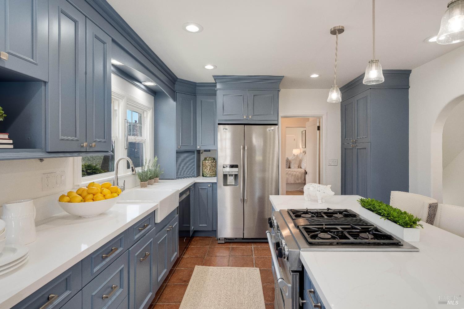 Detail Gallery Image 14 of 77 For 203 E 1st St, Napa,  CA 94559 - 4 Beds | 2/1 Baths