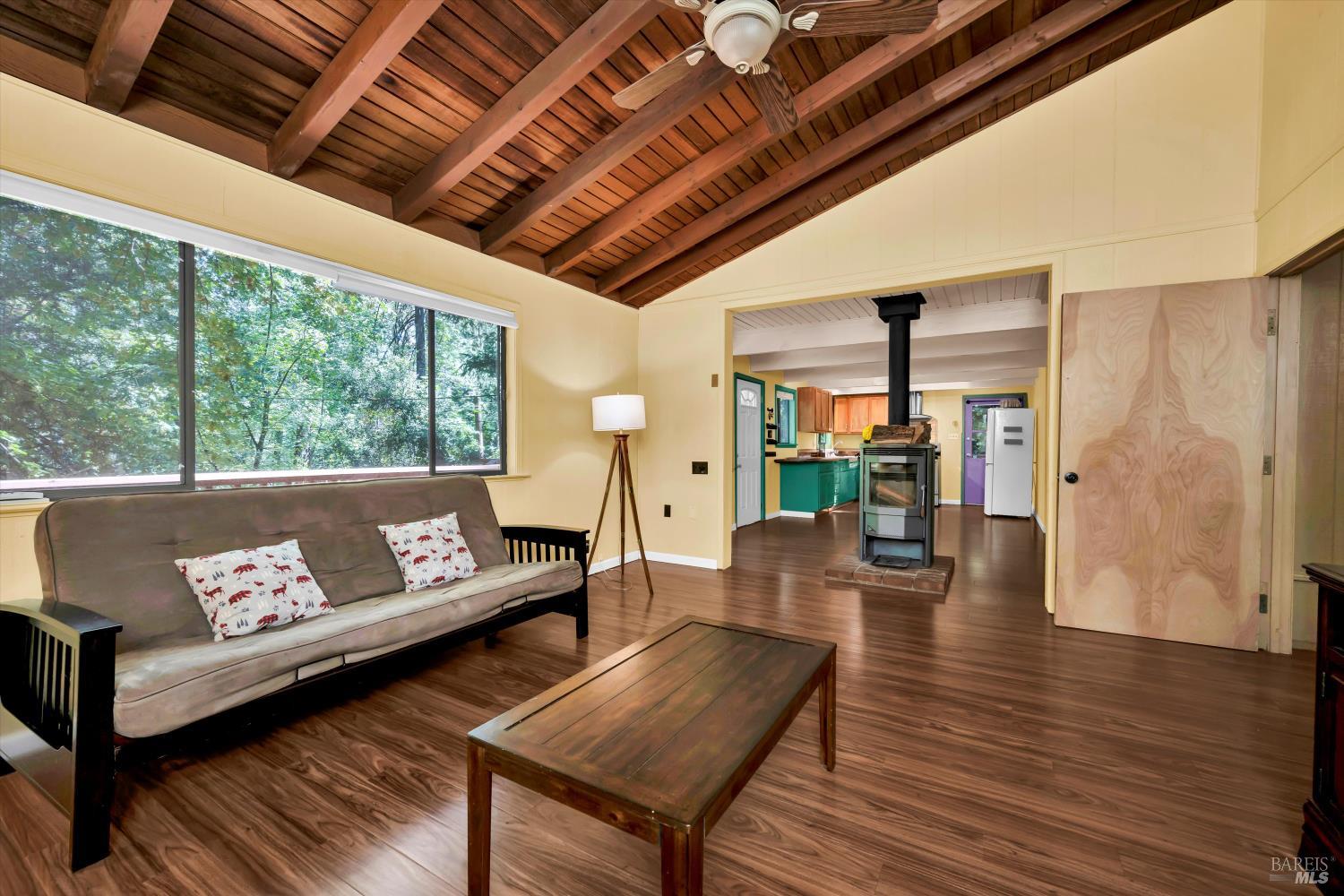 Detail Gallery Image 8 of 24 For 17097 Dogwood Way, Middletown,  CA 95461 - 2 Beds | 1 Baths