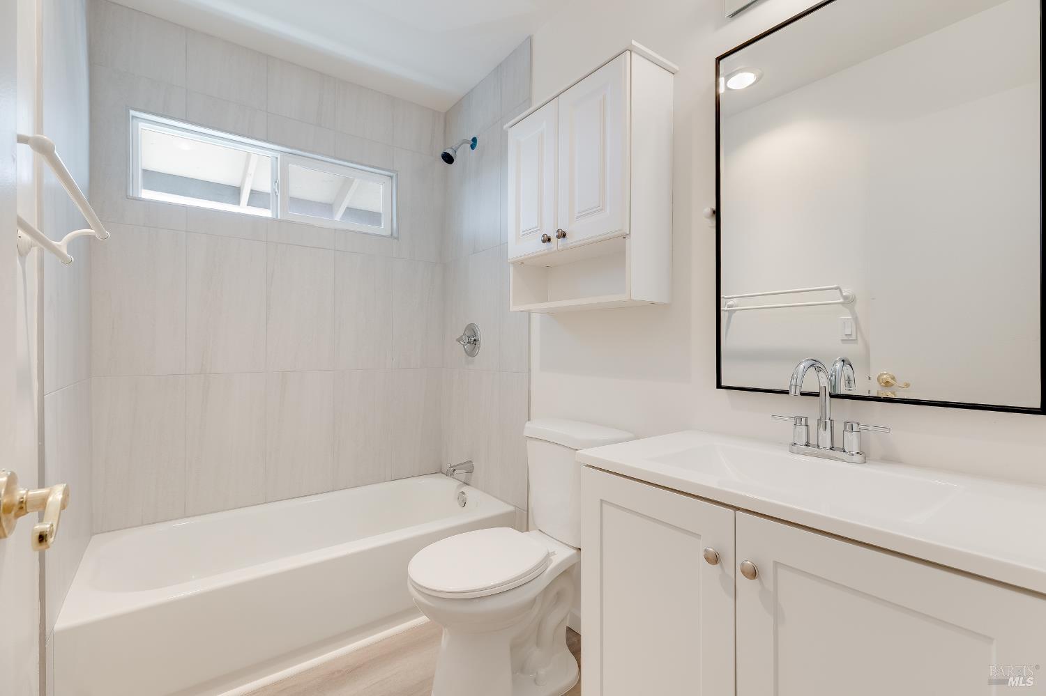 Detail Gallery Image 25 of 62 For 117 Sunset Cir #34,  Benicia,  CA 94510 - 3 Beds | 1/1 Baths