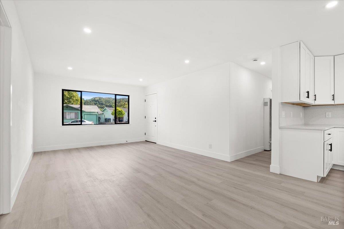 Detail Gallery Image 13 of 40 For 110 Tedford Ave, Ukiah,  CA 94565 - 4 Beds | 3 Baths
