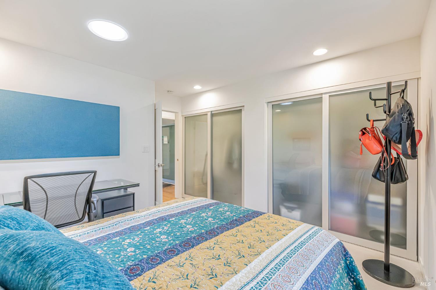 Detail Gallery Image 24 of 36 For 464 Oak Brook Ct, Santa Rosa,  CA 95409 - 2 Beds | 2 Baths