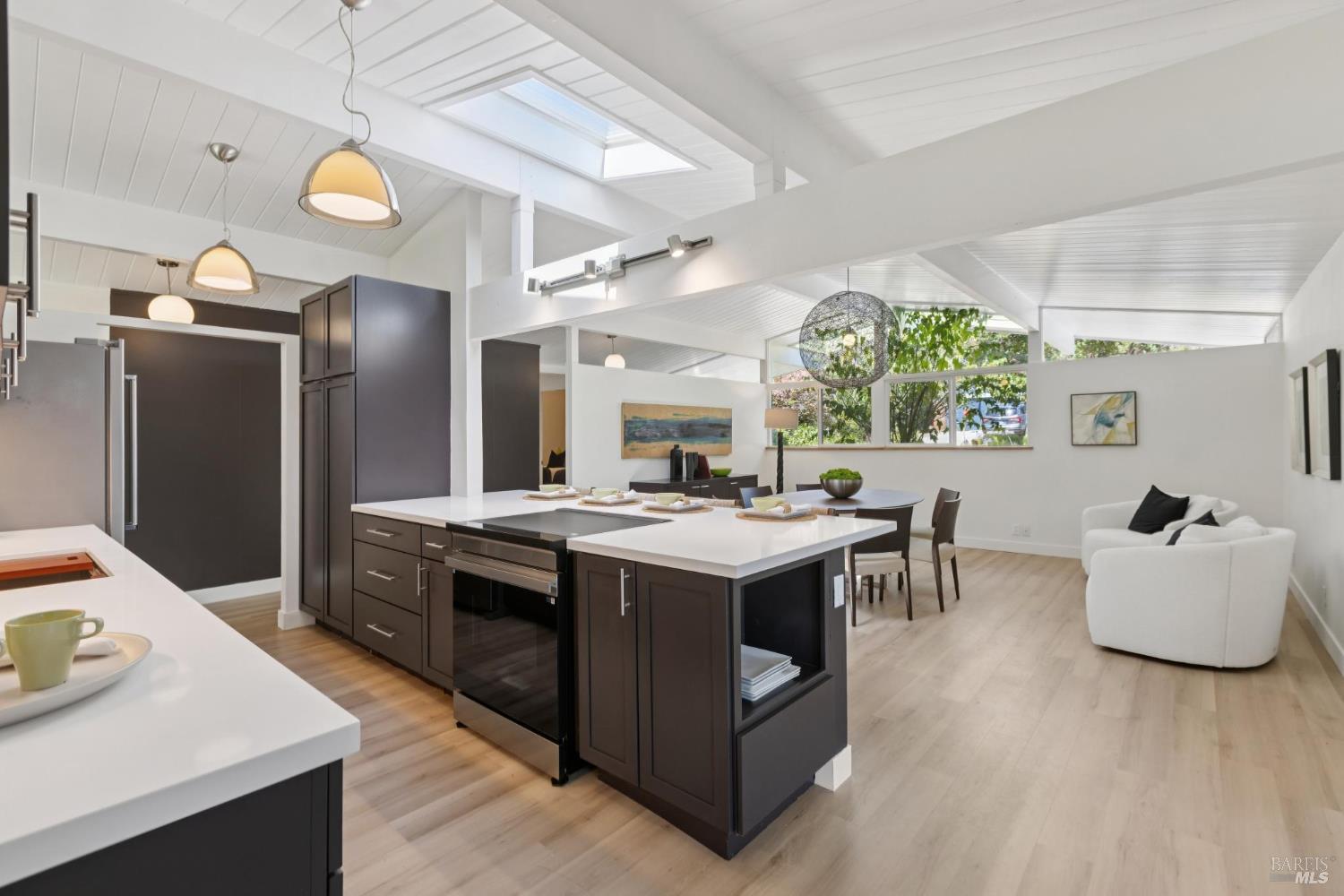 Detail Gallery Image 36 of 37 For 819 Greenberry Ln, San Rafael,  CA 94903 - 4 Beds | 2 Baths