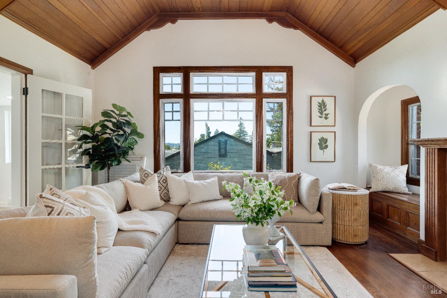Detail Gallery Image 7 of 77 For 203 E 1st St, Napa,  CA 94559 - 4 Beds | 2/1 Baths