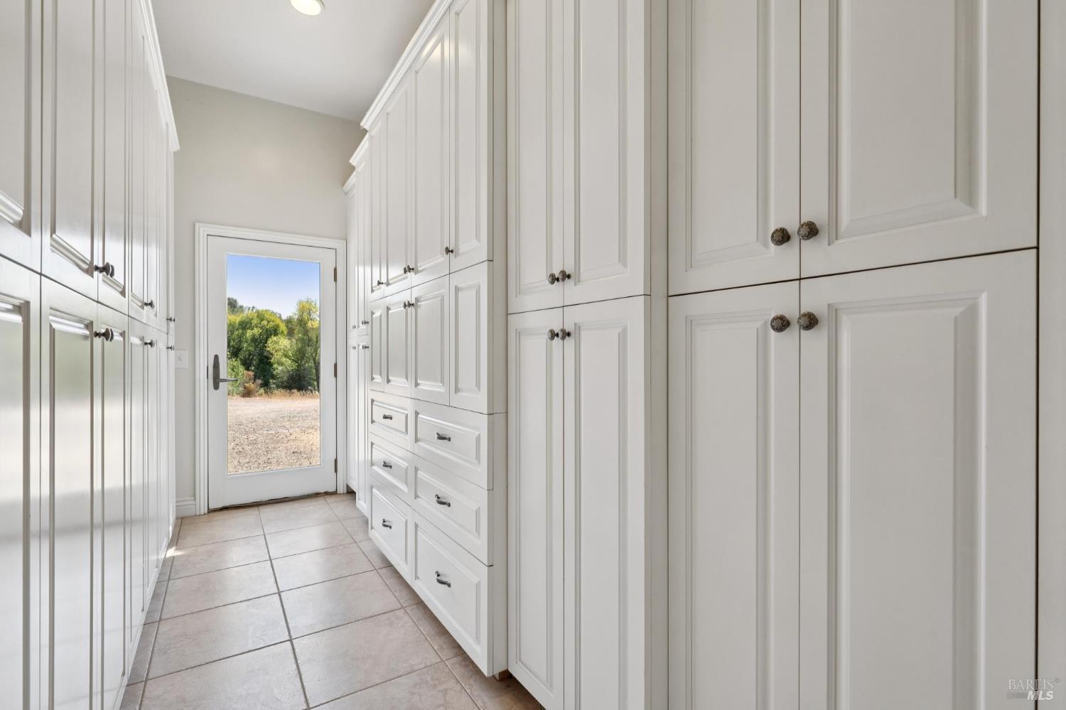 Detail Gallery Image 34 of 96 For 5151 Wild Horse Valley Rd, Napa,  CA 94558 - 4 Beds | 6/1 Baths