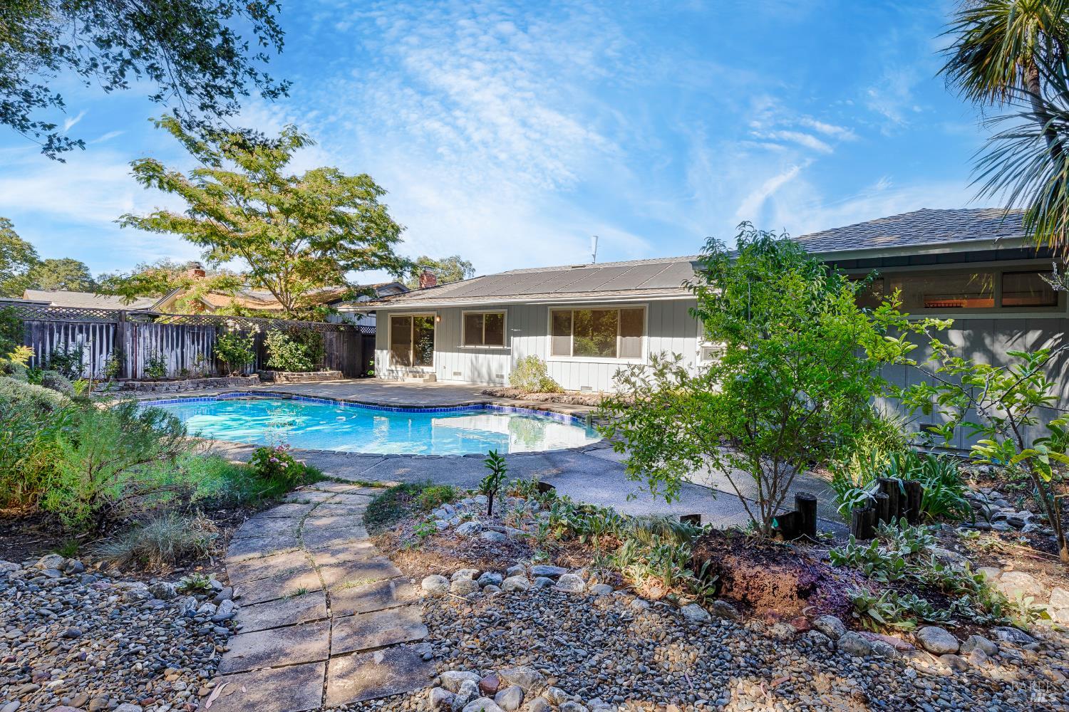 Detail Gallery Image 44 of 51 For 2880 Creekside Rd, Santa Rosa,  CA 95405 - 3 Beds | 2/1 Baths
