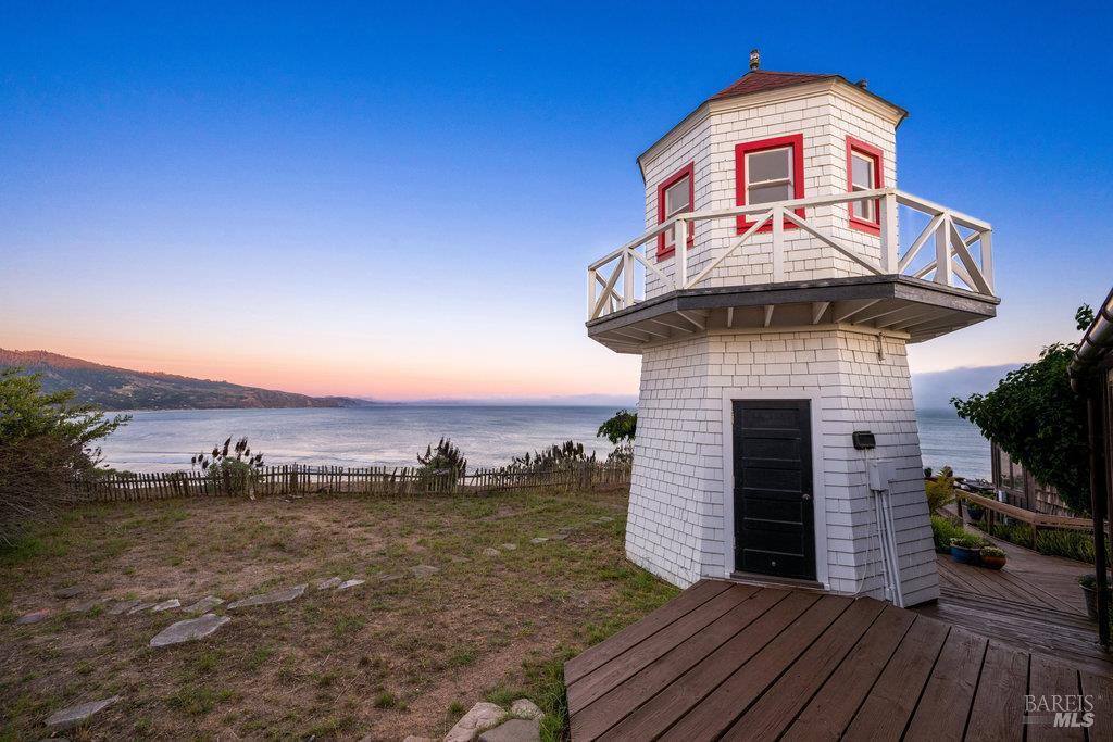 Detail Gallery Image 20 of 23 For 77 Crescente Ave, Bolinas,  CA 94924 - 4 Beds | 3 Baths