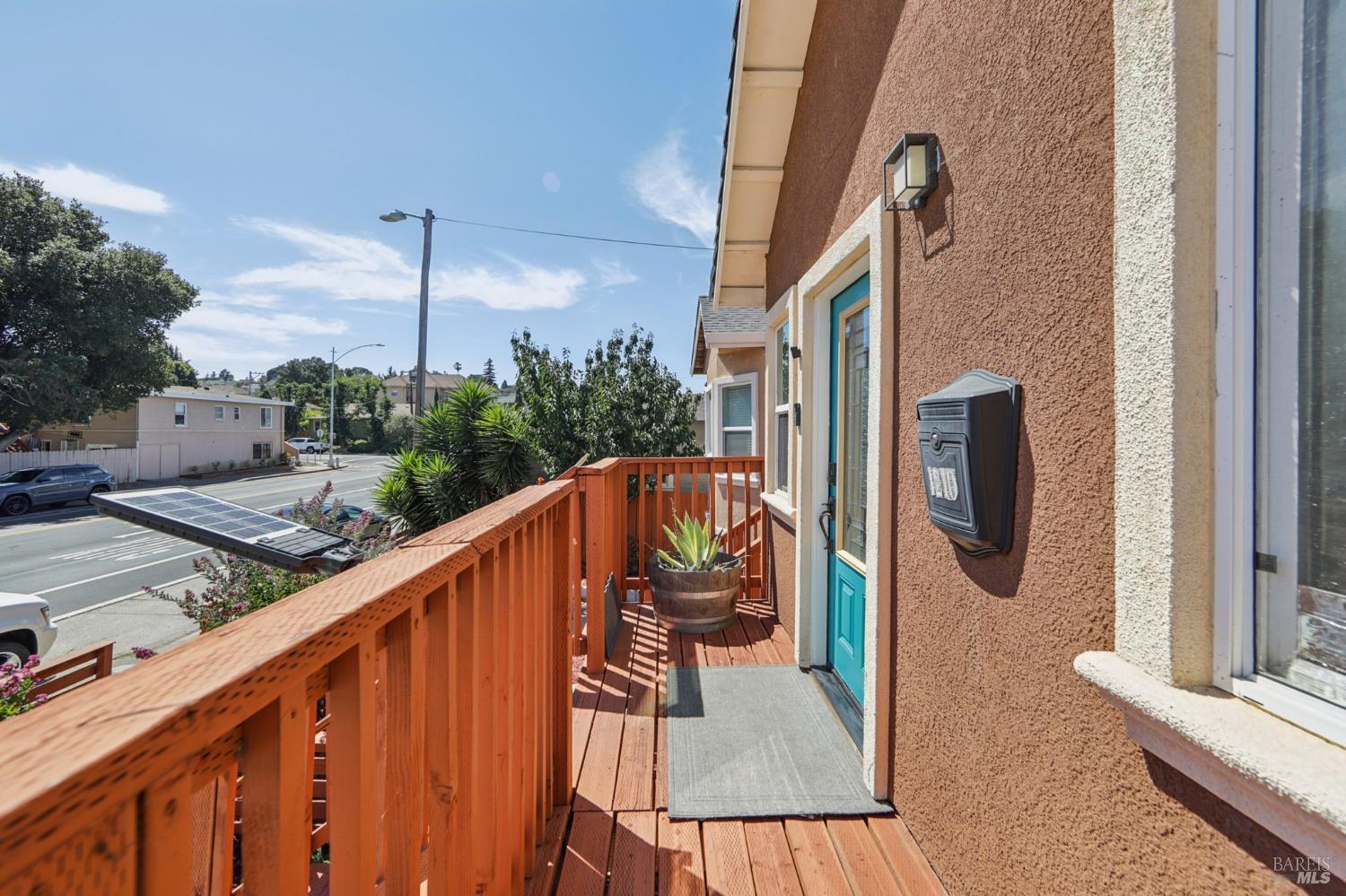 Detail Gallery Image 3 of 41 For 1210 Florida St, Vallejo,  CA 94590 - 3 Beds | 2 Baths