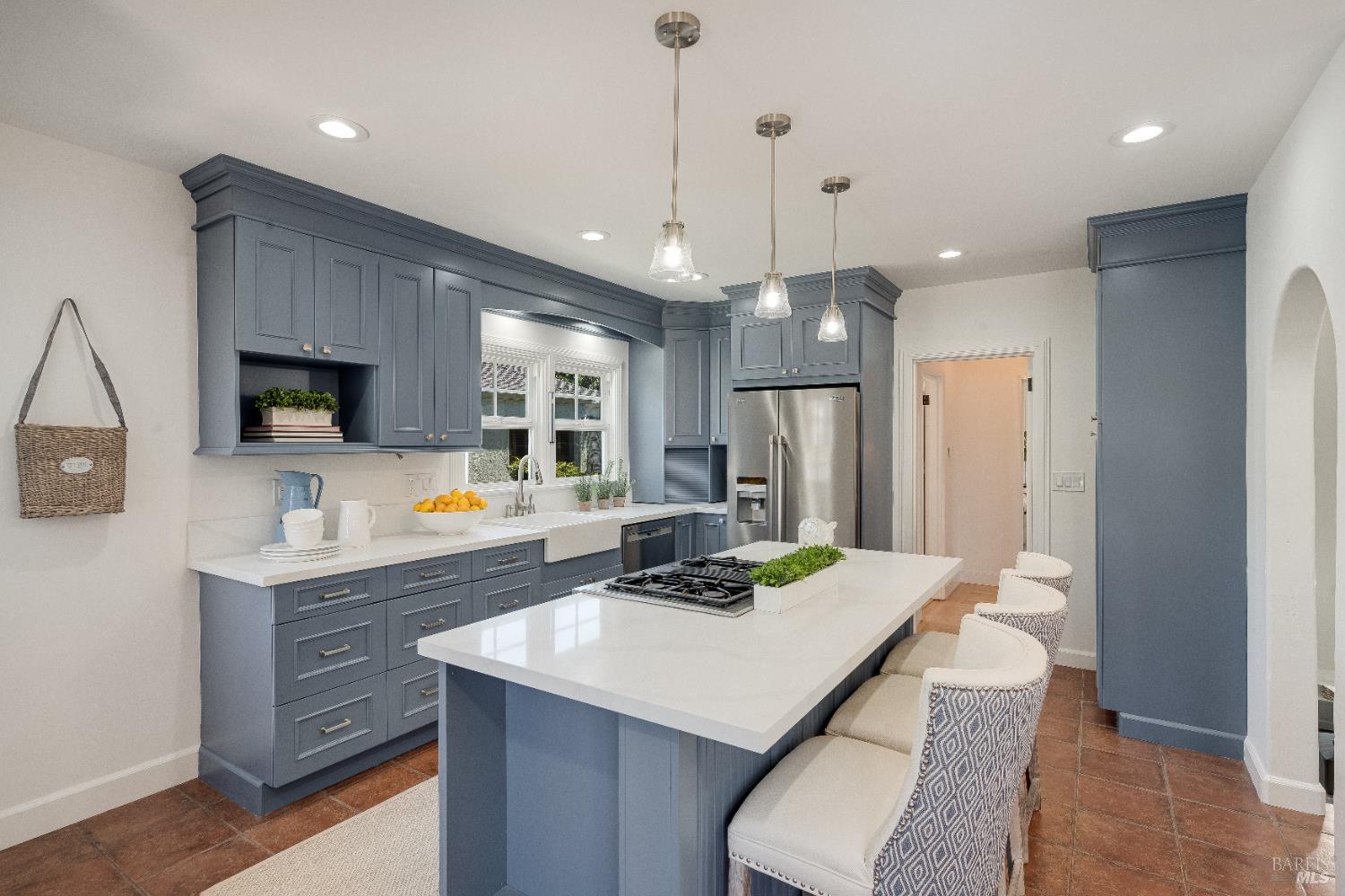 Detail Gallery Image 13 of 77 For 203 E 1st St, Napa,  CA 94559 - 4 Beds | 2/1 Baths
