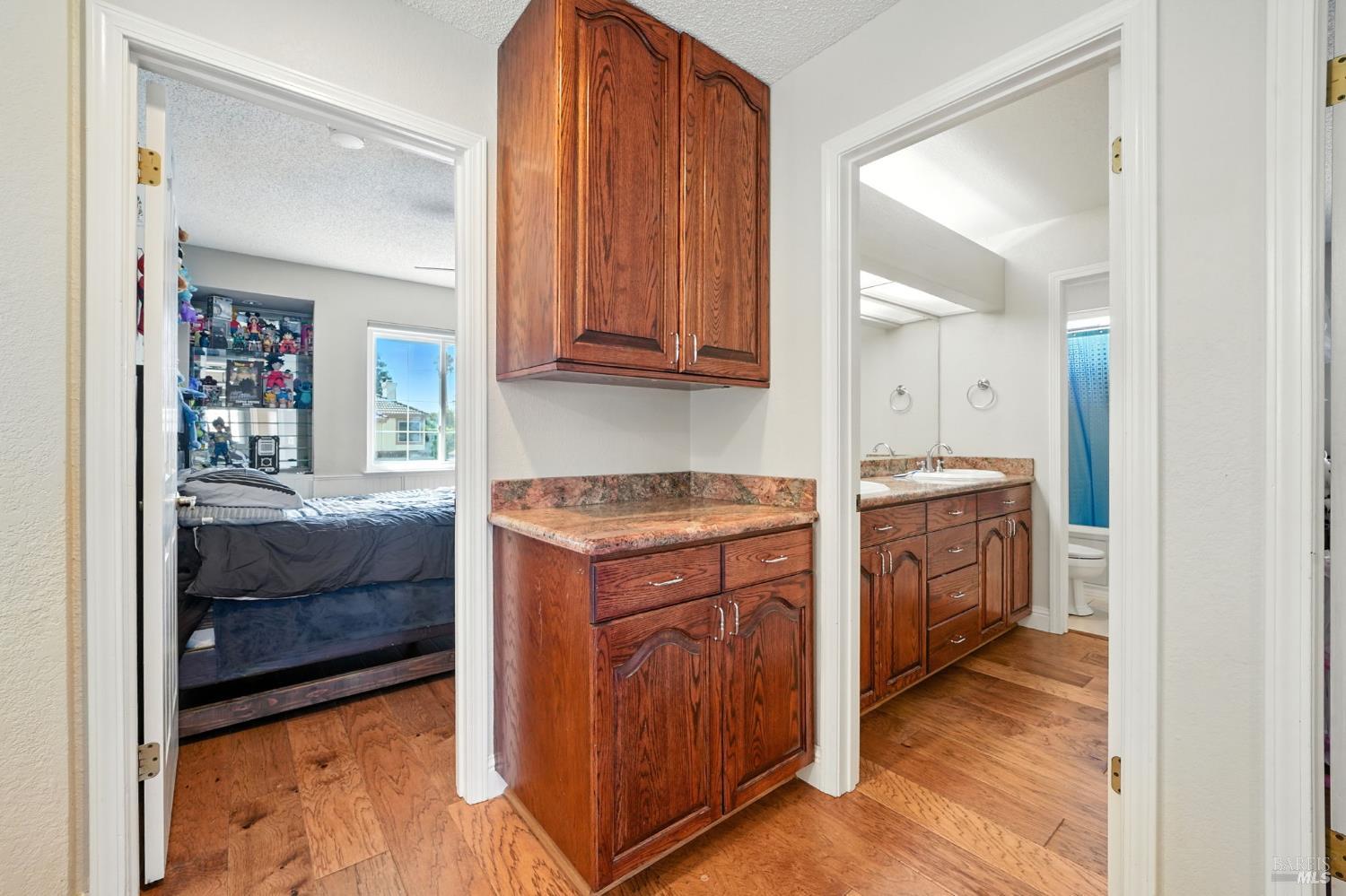 Detail Gallery Image 13 of 28 For 330 Engell Ct, Suisun City,  CA 94585 - 3 Beds | 2/1 Baths