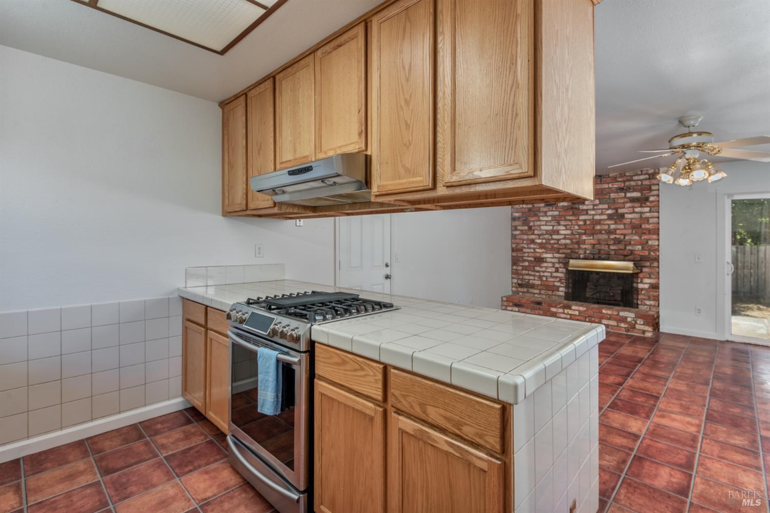 Detail Gallery Image 18 of 51 For 5414 Hessel Ave, Sebastopol,  CA 95472 - 3 Beds | 2 Baths