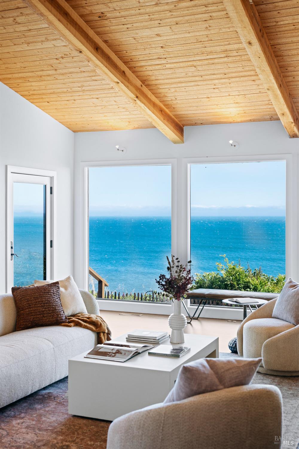 Detail Gallery Image 7 of 23 For 77 Crescente Ave, Bolinas,  CA 94924 - 4 Beds | 3 Baths