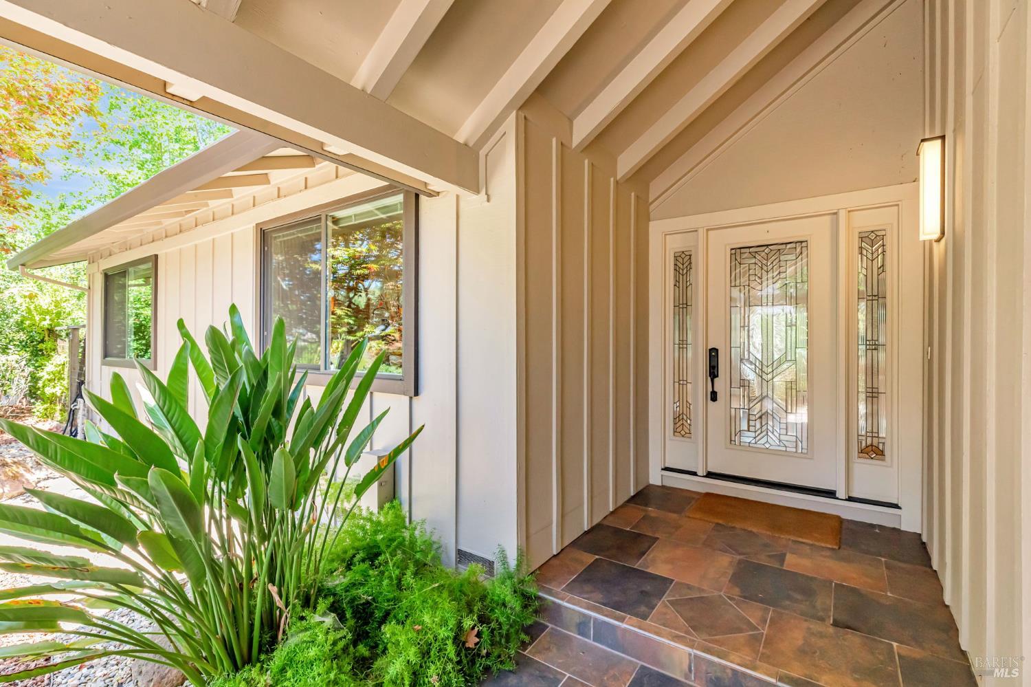 Detail Gallery Image 3 of 36 For 464 Oak Brook Ct, Santa Rosa,  CA 95409 - 2 Beds | 2 Baths