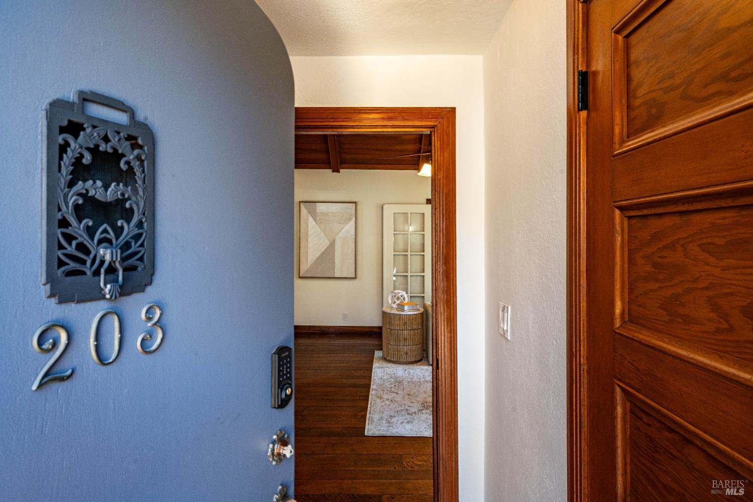 Detail Gallery Image 4 of 77 For 203 E 1st St, Napa,  CA 94559 - 4 Beds | 2/1 Baths