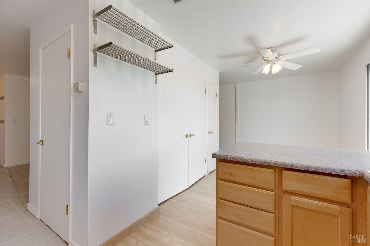 Detail Gallery Image 22 of 62 For 117 Sunset Cir #34,  Benicia,  CA 94510 - 3 Beds | 1/1 Baths
