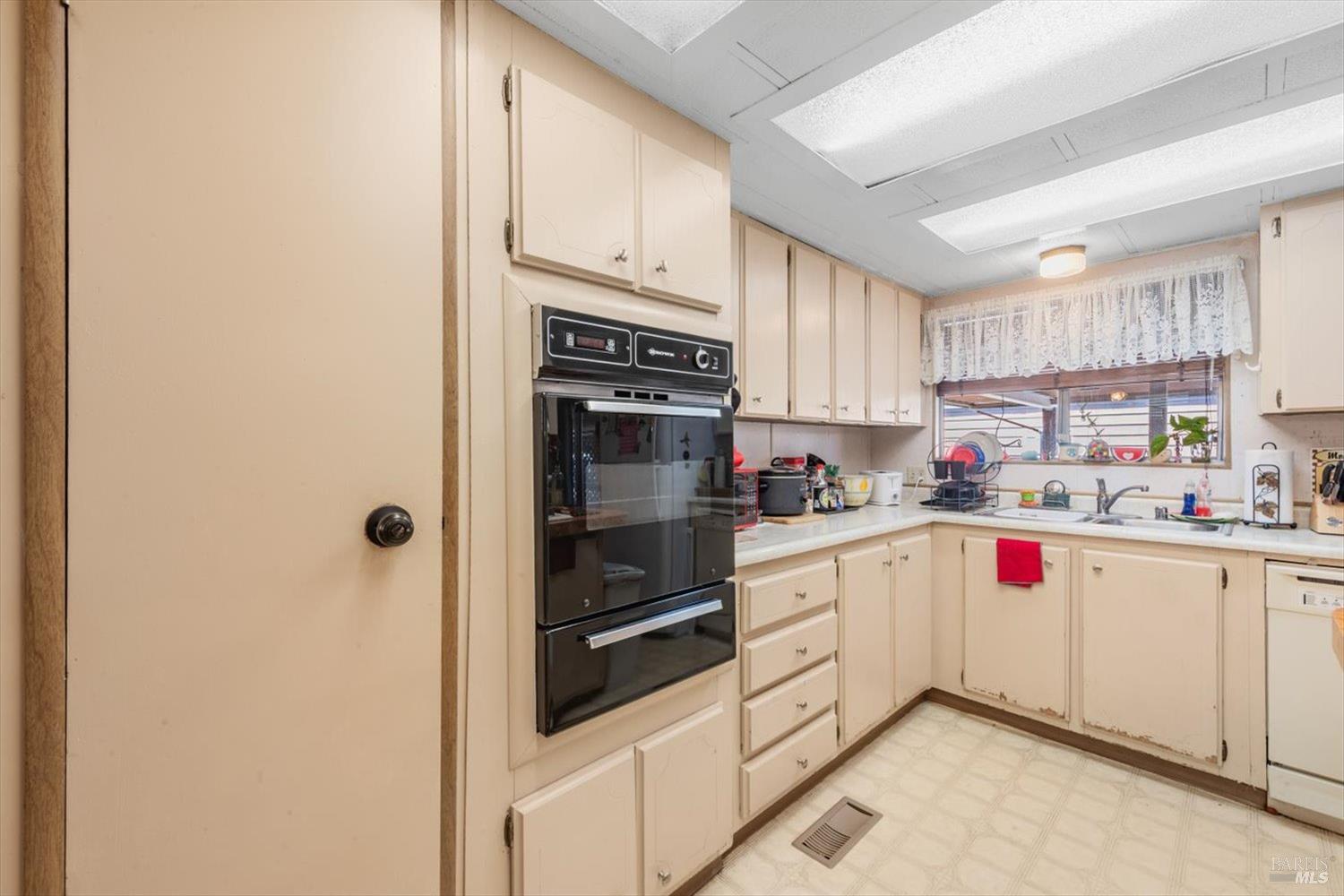 Detail Gallery Image 15 of 45 For 30 Constance Dr, Vallejo,  CA 94590 - 2 Beds | 2 Baths
