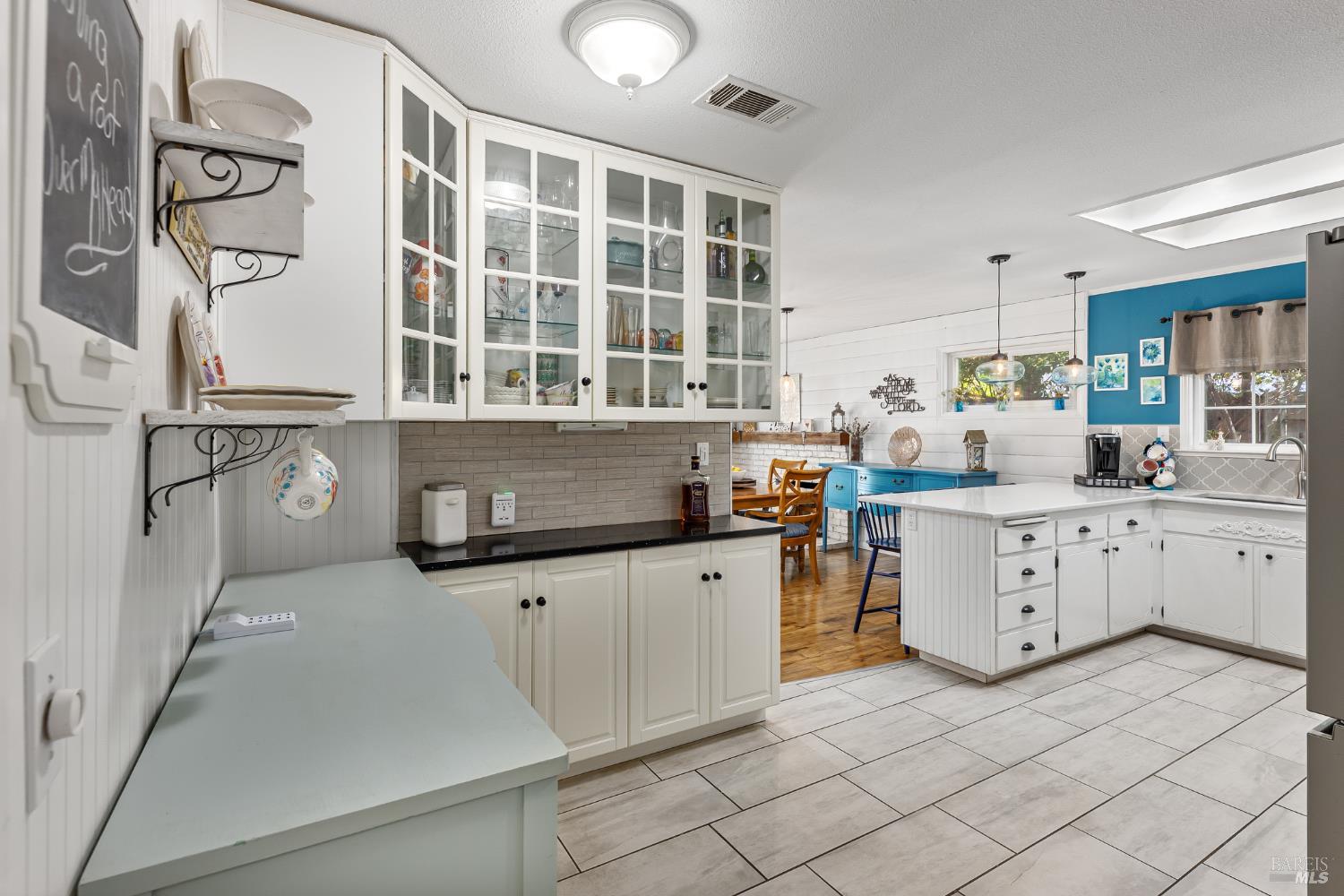 Detail Gallery Image 12 of 33 For 131 Hartford Ave, Vacaville,  CA 95687 - 4 Beds | 2 Baths