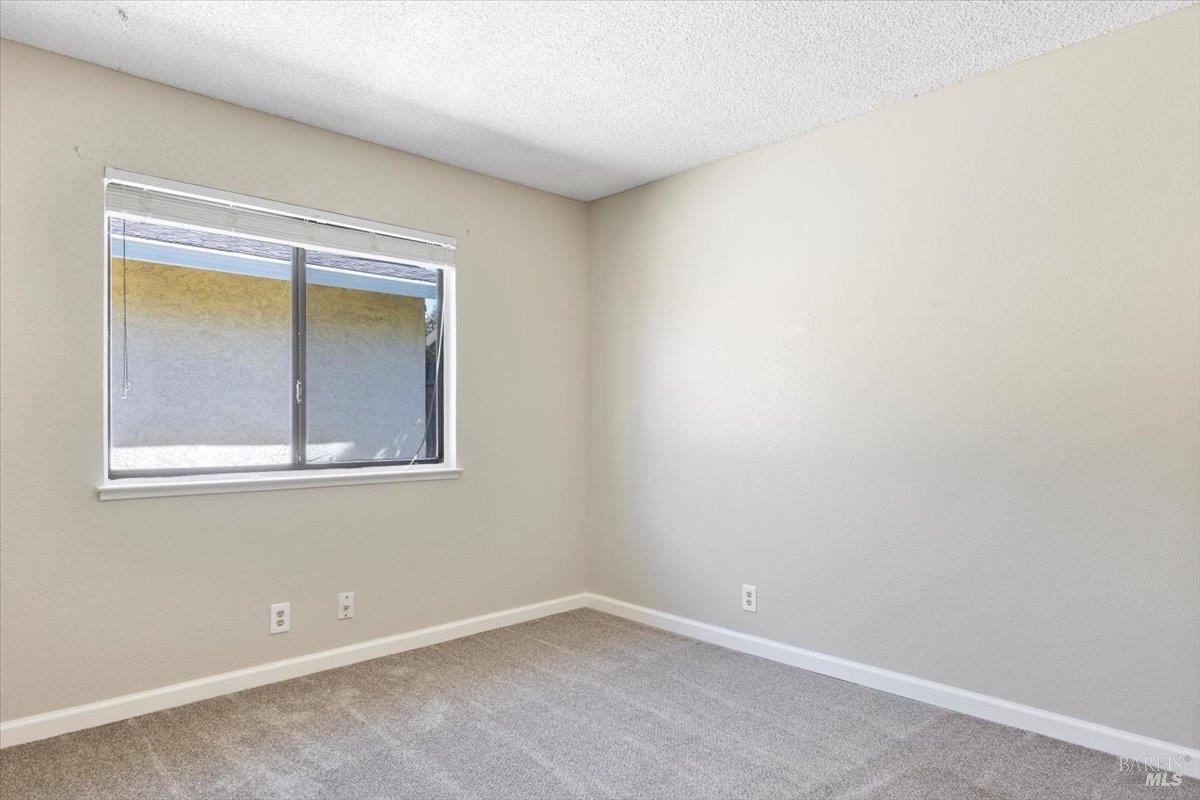 Detail Gallery Image 16 of 44 For 987 Daniel St, Fairfield,  CA 94533 - 2 Beds | 2 Baths