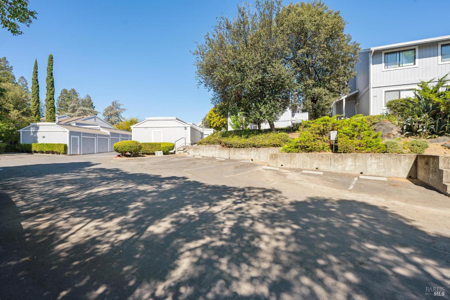 Detail Gallery Image 18 of 24 For 58 Hector Ln, Novato,  CA 94949 - 2 Beds | 1 Baths