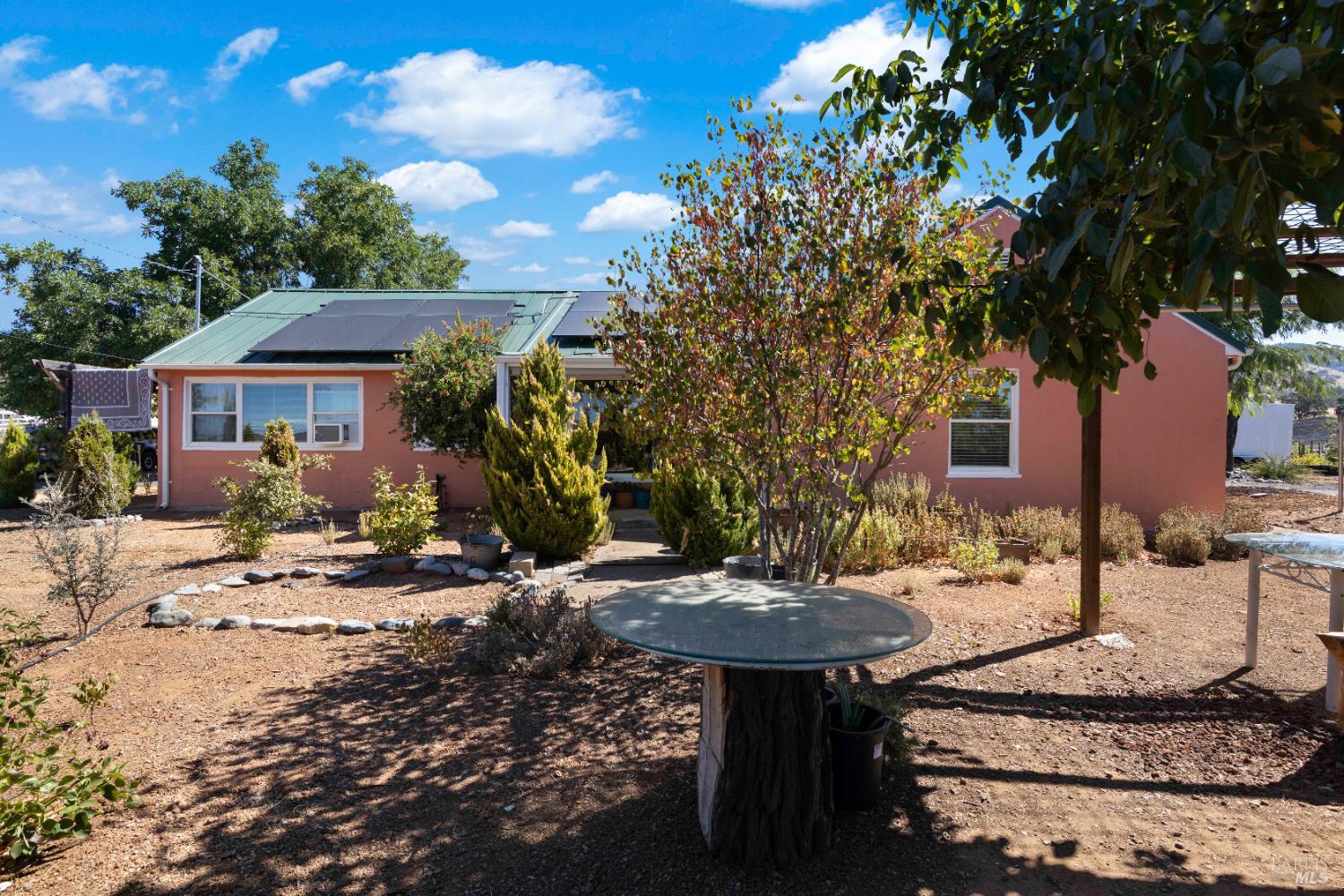 Detail Gallery Image 2 of 47 For 1720 E State Highway 20 Hwy, Upper Lake,  CA 95485 - 3 Beds | 1 Baths