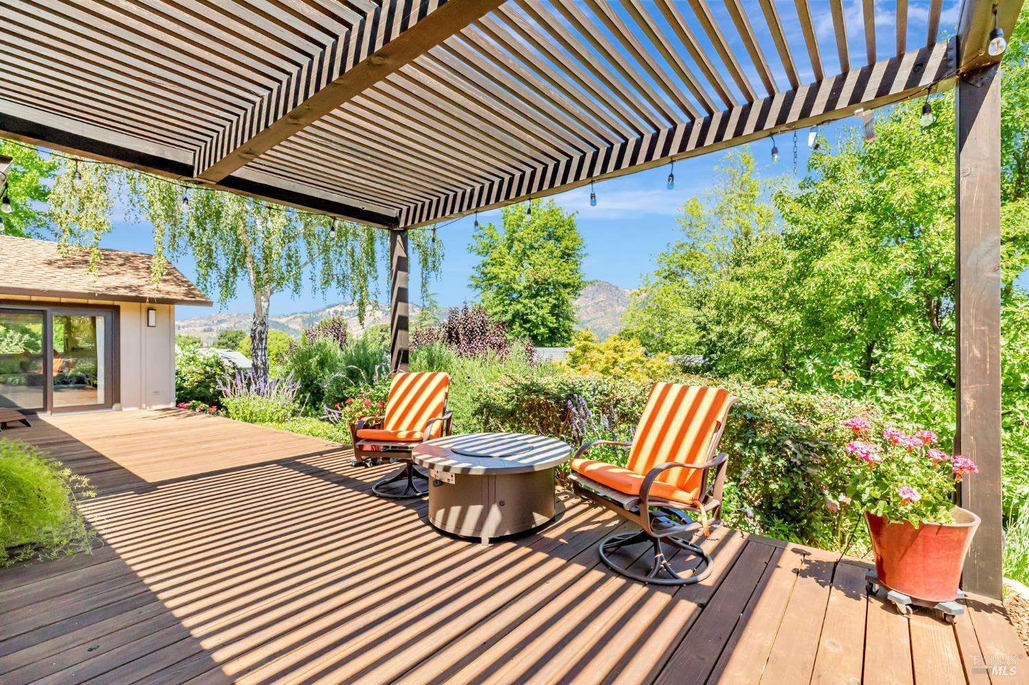 Detail Gallery Image 31 of 36 For 464 Oak Brook Ct, Santa Rosa,  CA 95409 - 2 Beds | 2 Baths
