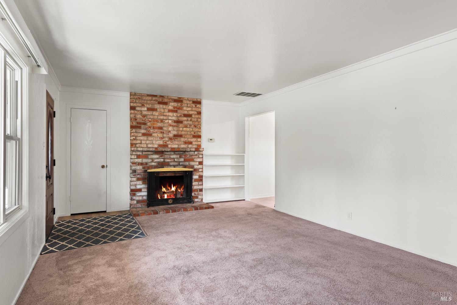 Detail Gallery Image 5 of 26 For 3469 Idaho Dr, Santa Rosa,  CA 95405 - 3 Beds | 1 Baths