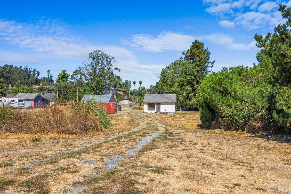 Detail Gallery Image 3 of 67 For 300 W Railroad Ave, Cotati,  CA 94931 - 3 Beds | 3 Baths