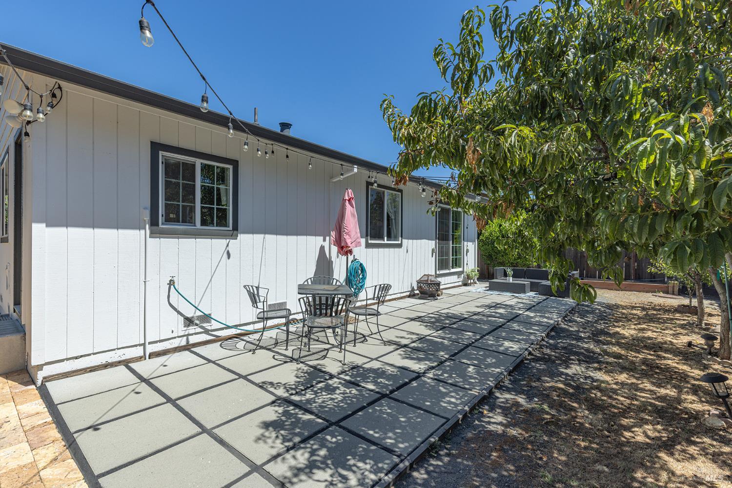 Detail Gallery Image 21 of 27 For 1538 Surrey Dr, Santa Rosa,  CA 95401 - 2 Beds | 1 Baths