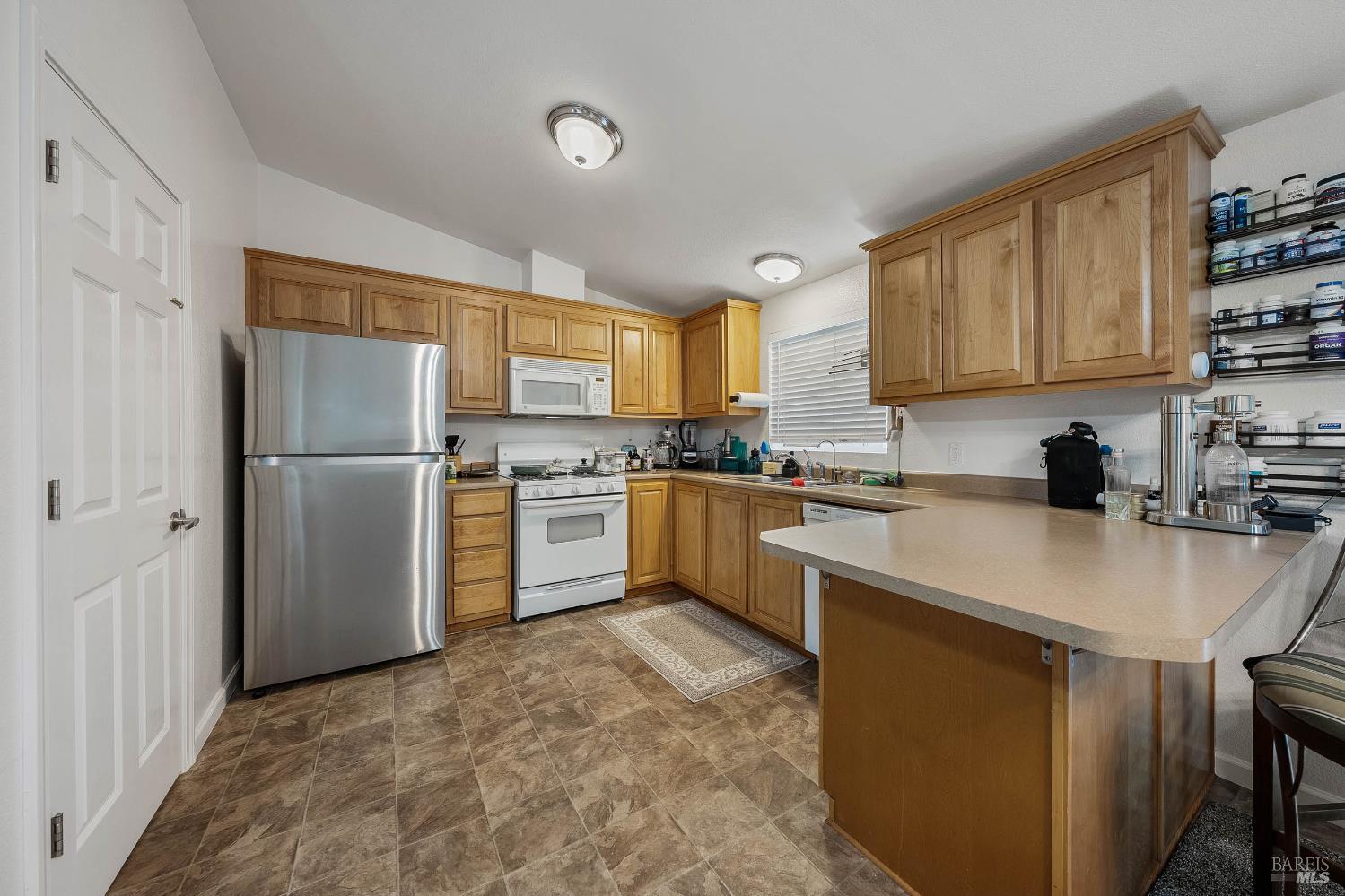 Detail Gallery Image 5 of 40 For 5187 Tomahawk Way, Kelseyville,  CA 95451 - 2 Beds | 2 Baths