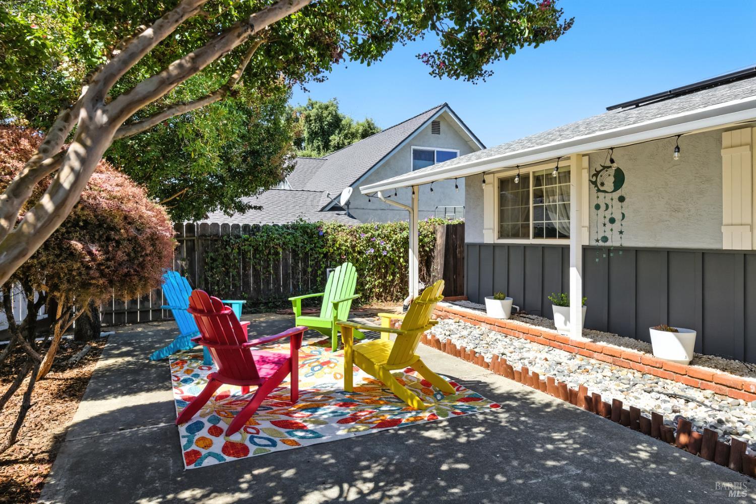 Detail Gallery Image 5 of 33 For 131 Hartford Ave, Vacaville,  CA 95687 - 4 Beds | 2 Baths