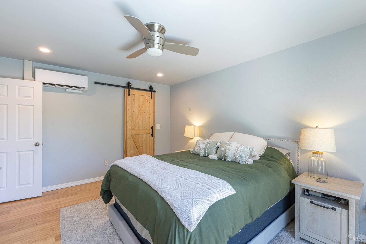 Detail Gallery Image 13 of 27 For 1538 Surrey Dr, Santa Rosa,  CA 95401 - 2 Beds | 1 Baths