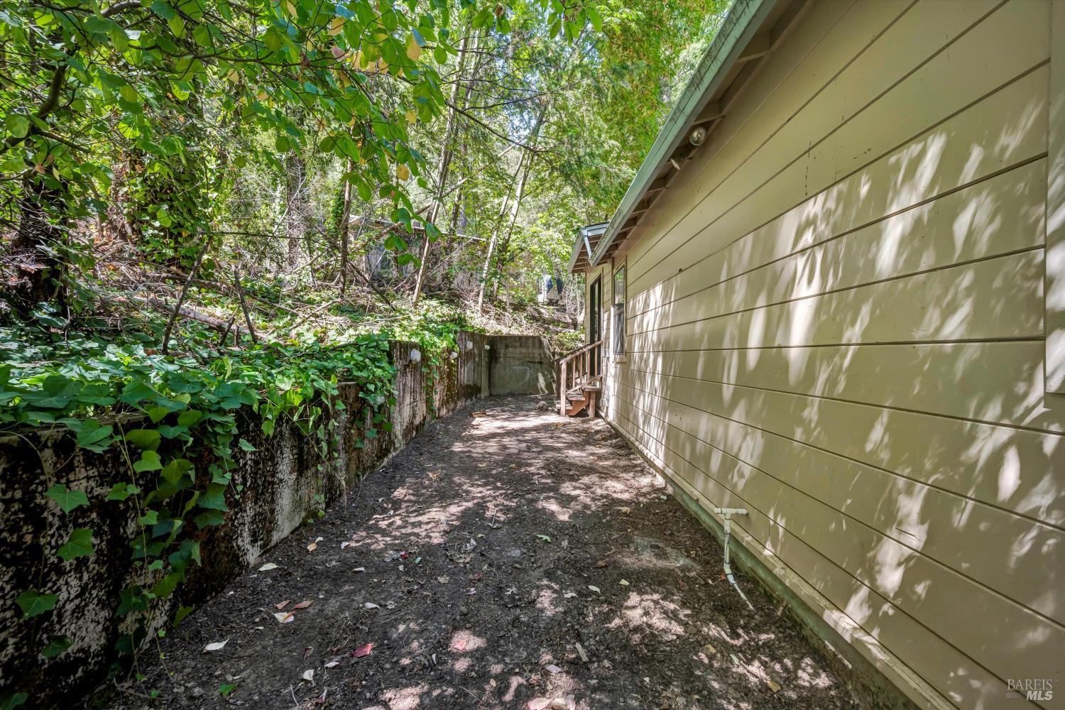 Detail Gallery Image 16 of 24 For 17097 Dogwood Way, Middletown,  CA 95461 - 2 Beds | 1 Baths