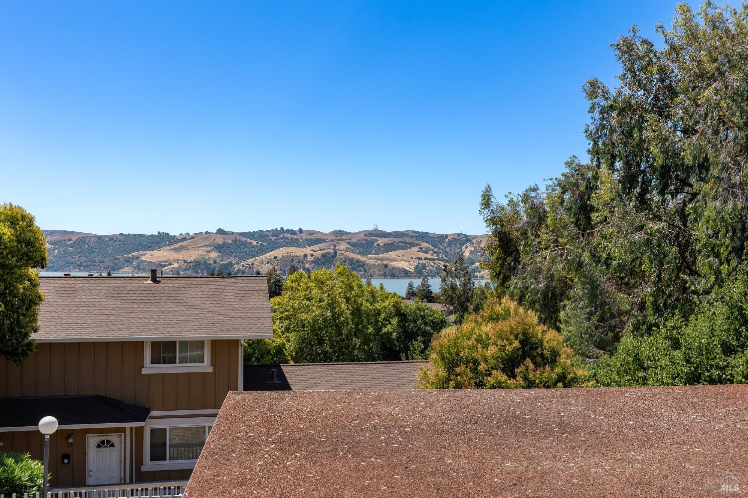 Detail Gallery Image 49 of 62 For 117 Sunset Cir #34,  Benicia,  CA 94510 - 3 Beds | 1/1 Baths