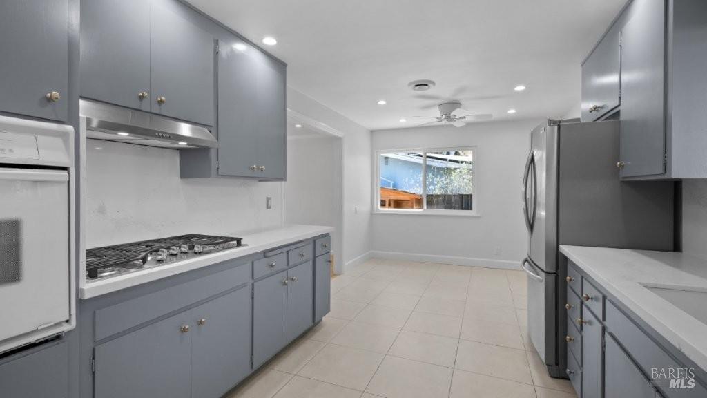 Detail Gallery Image 11 of 33 For 85 Clausing Ct, Novato,  CA 94945 - 3 Beds | 2 Baths
