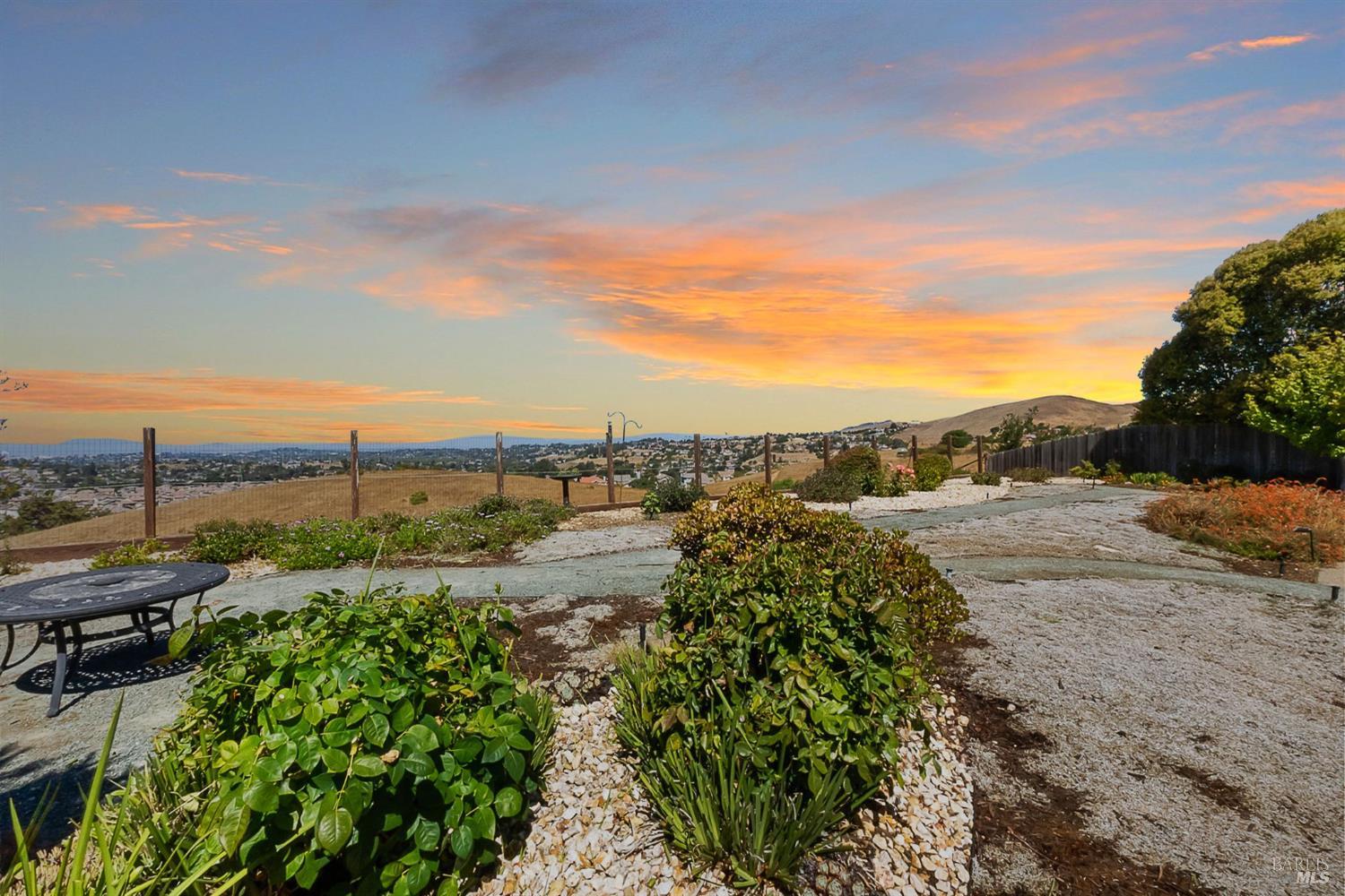 Detail Gallery Image 3 of 48 For 837 Clifton Ct, Benicia,  CA 94510 - 3 Beds | 2 Baths