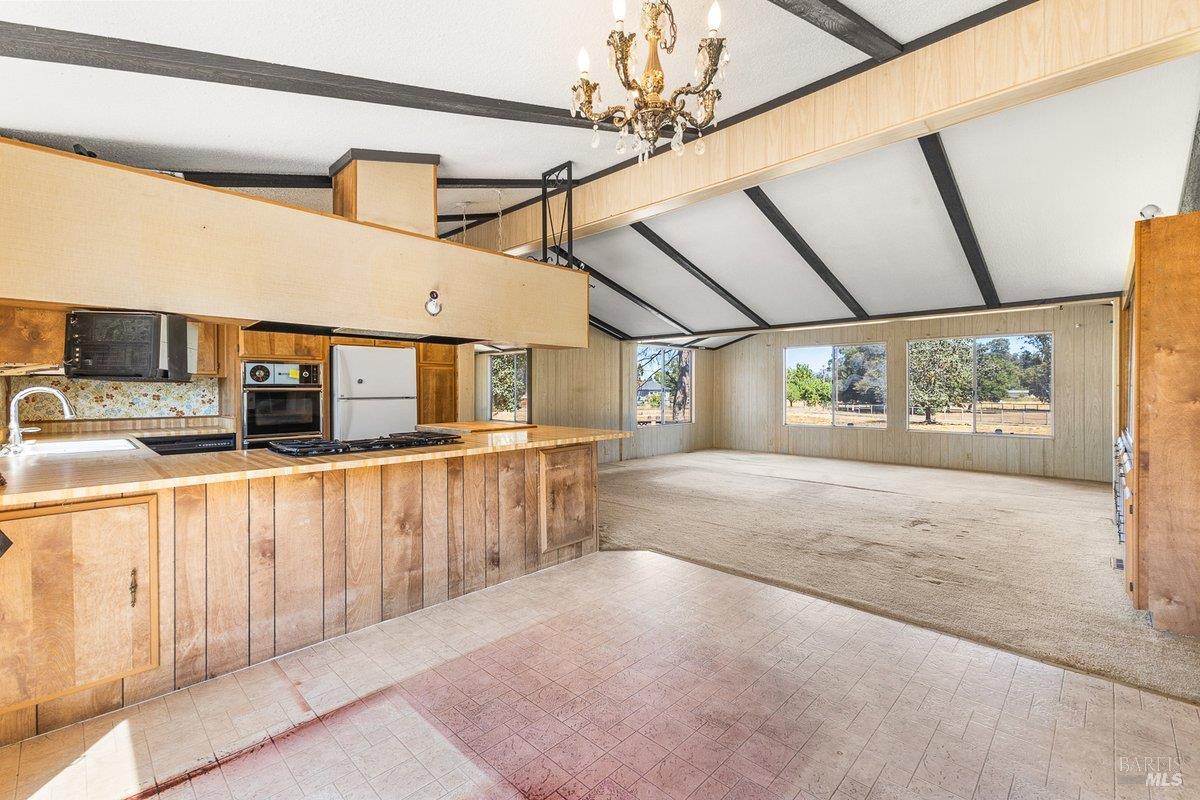 Detail Gallery Image 30 of 67 For 300 W Railroad Ave, Cotati,  CA 94931 - 3 Beds | 3 Baths